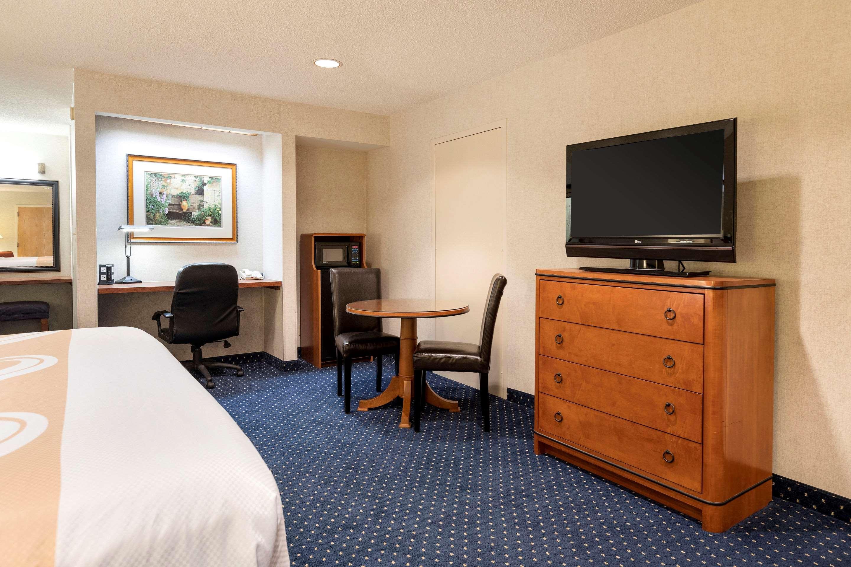 Quality Inn Auburn Hills - Detroit North Exterior photo